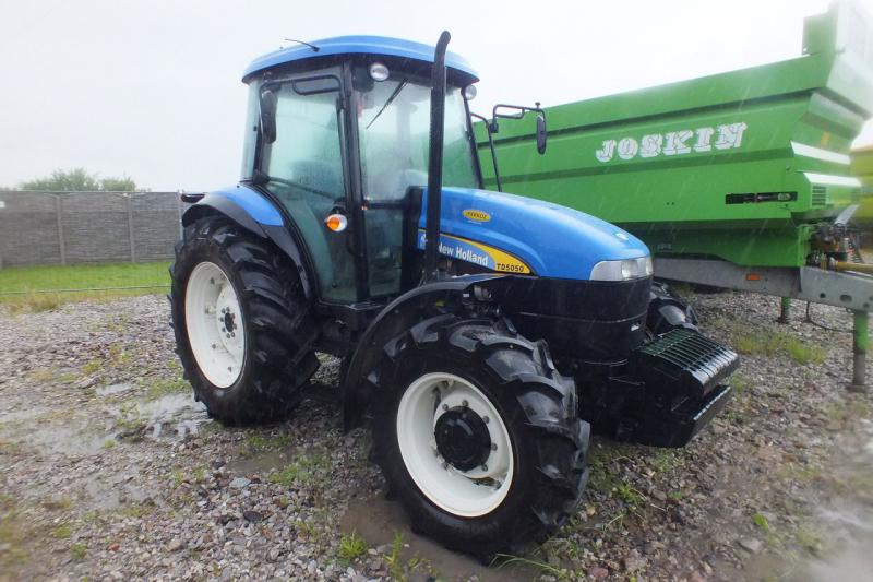 2565] Agricultural tractor NEW HOLLAND TD5050 | Post-lease equipment