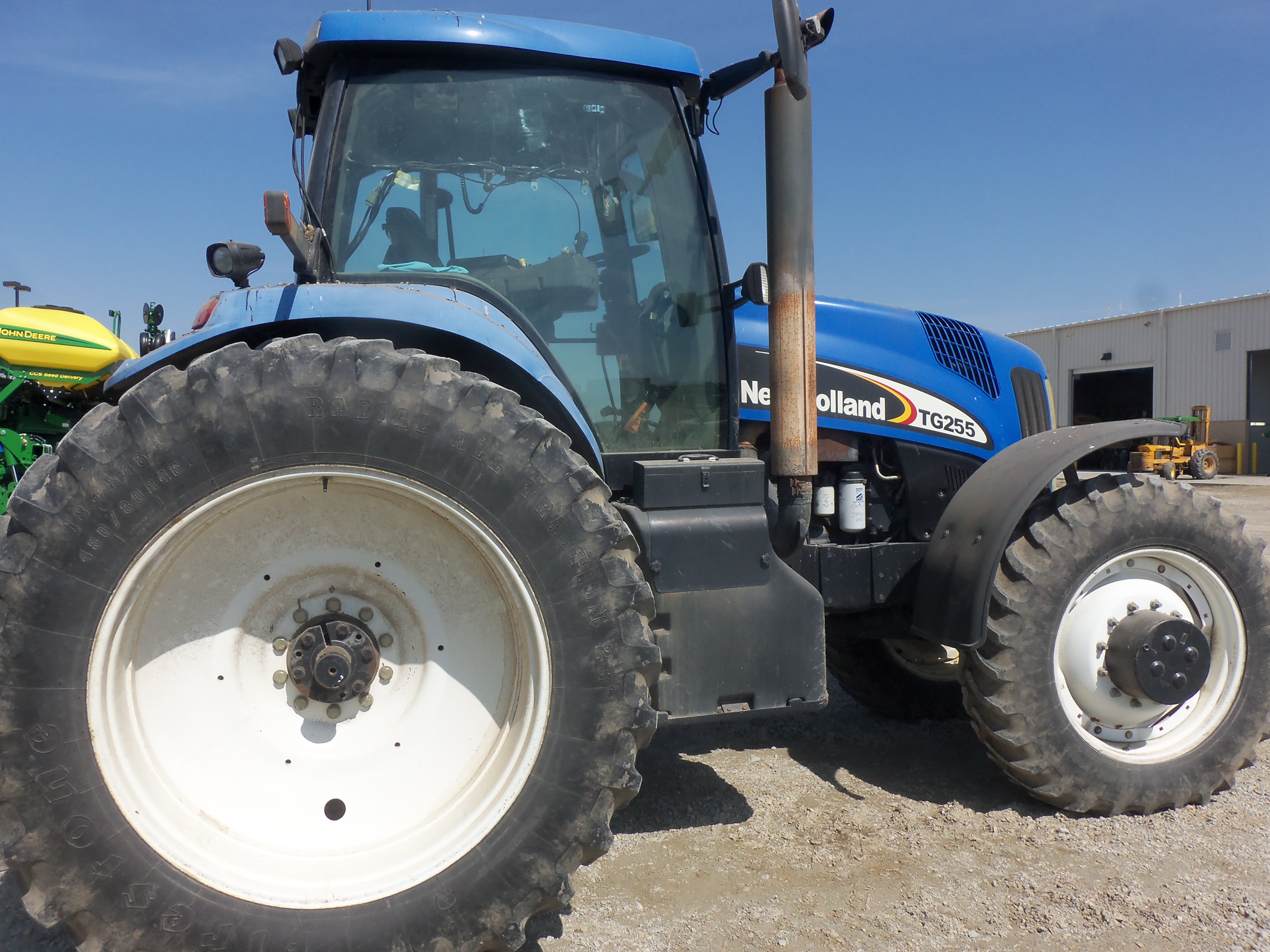 Right side of New Holland TG255 tractor | New Holland farm equipment ...