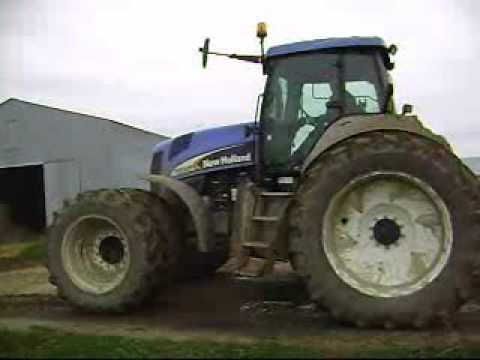 show de boucane(burnout) tracteur New Holland TG305 - YouTube