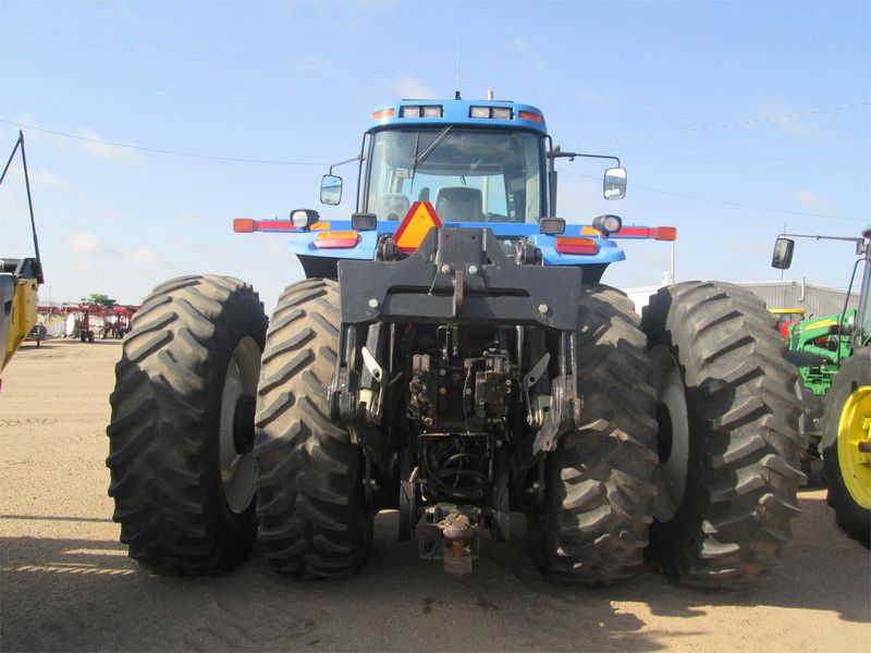 2005 New Holland TJ325 Tractors for Sale | Fastline
