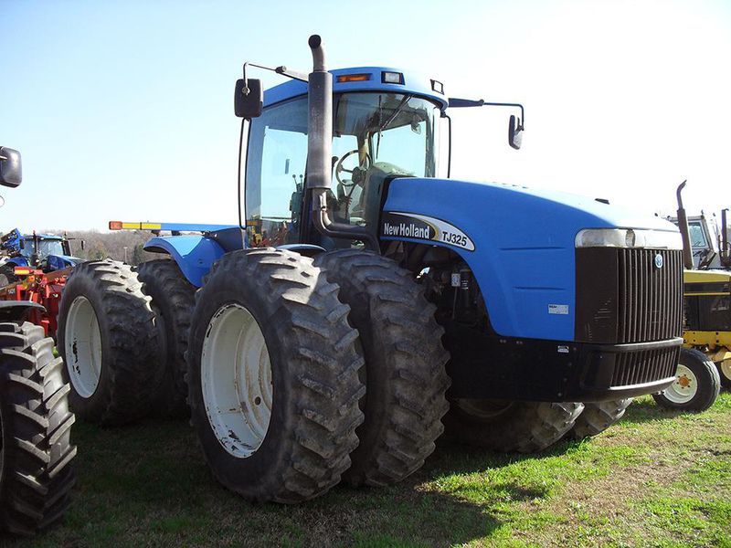 2003 New Holland TJ325 Tractors for Sale | Fastline