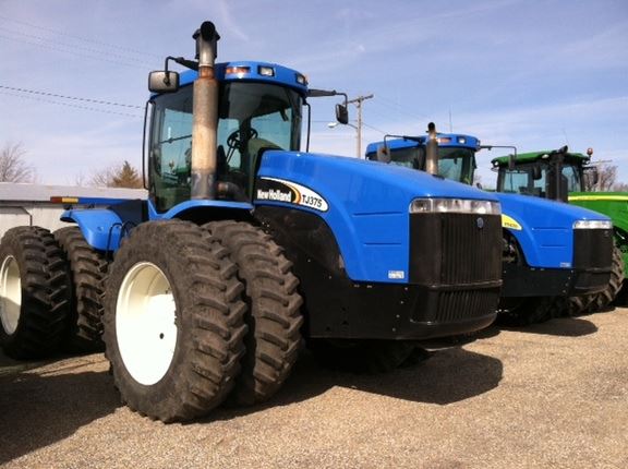 New Holland TJ375 - Year: 2005 - Tractors - ID: A42A4904 - Mascus USA