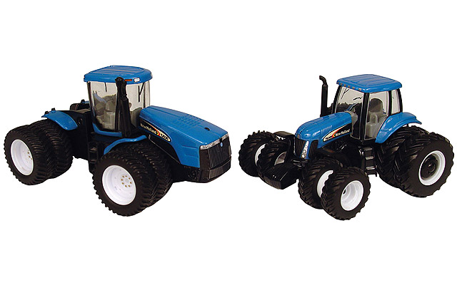 New Holland TJ530 & TG305 2 piece tractor set - farmmodeldatabase.com