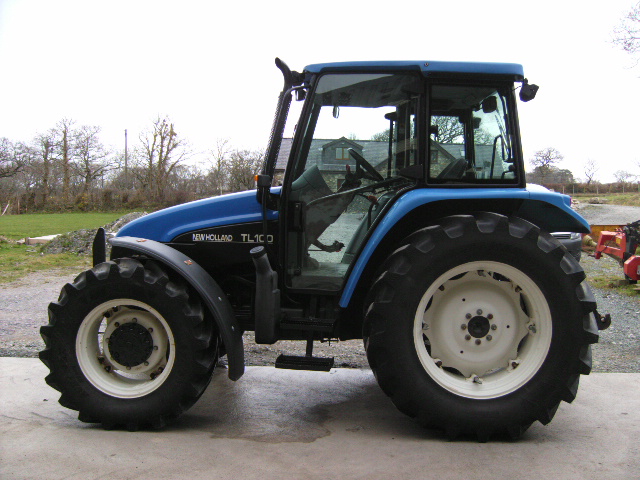 New Holland TL100 (Sold) - £14,900.00 : Gwynedd Farm Machinery ...