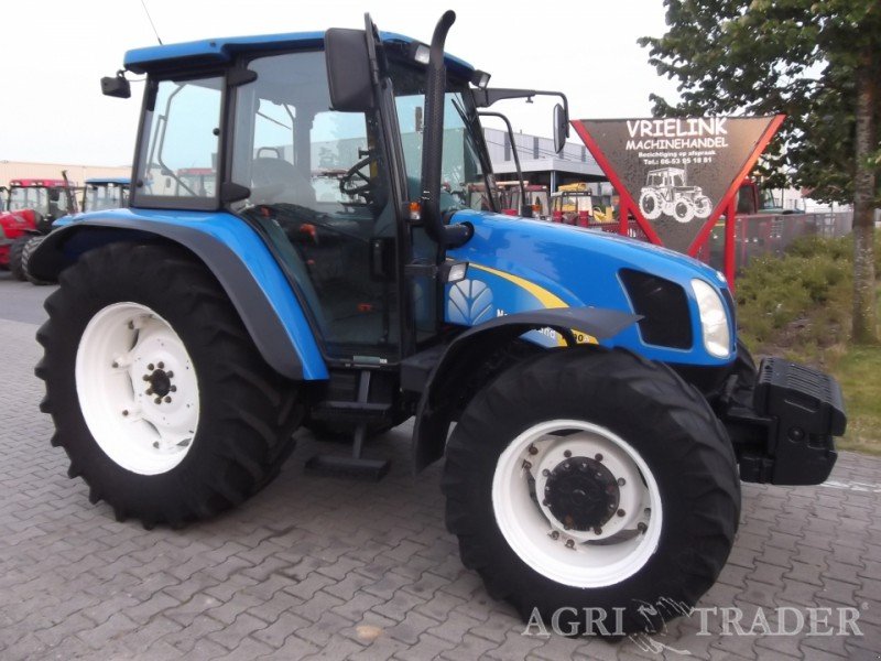New Holland TL90A Tractor - technikboerse.com