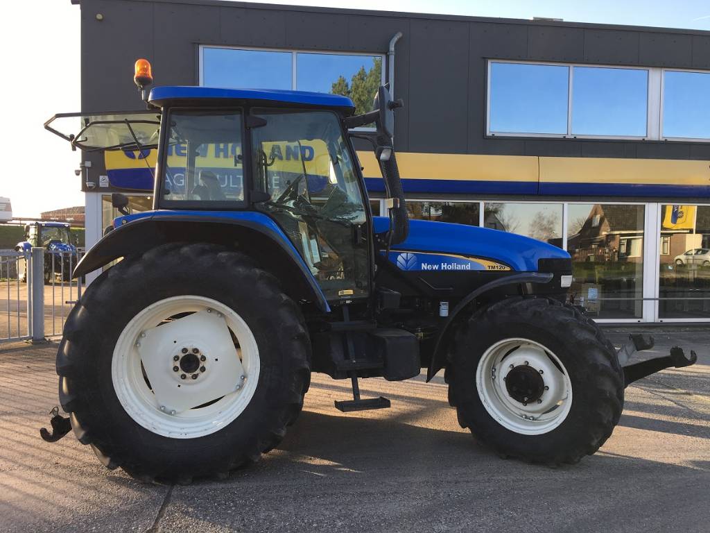 New Holland TM120 - Tractoren - Landbouw - Zhemaasdam