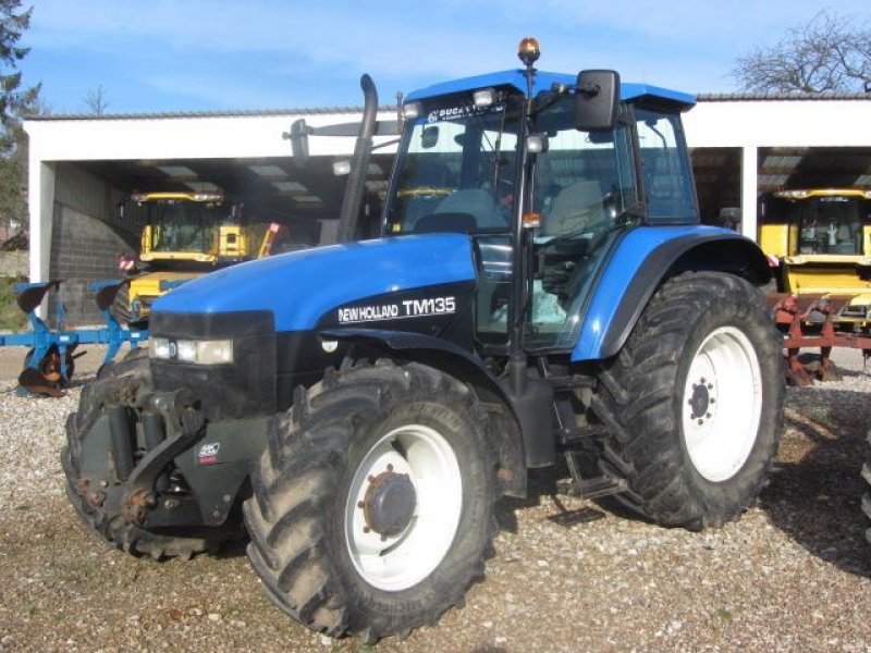 New Holland TM135 Traktor - technikboerse.com