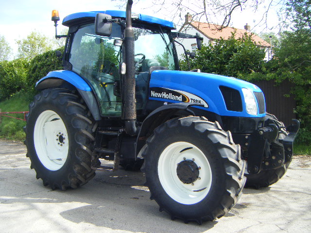 NEW HOLLAND TS115A :: Recently Sold :: Browns Agricultural Machinery