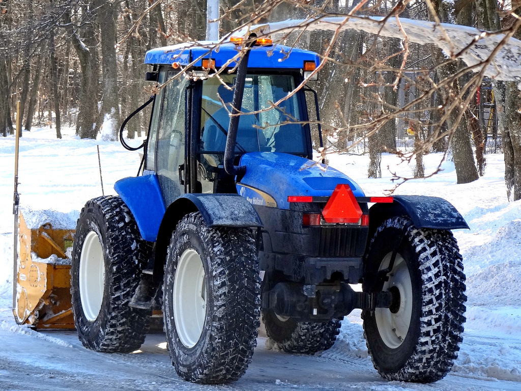 New Holland TV6070 | New Holland TV6070 with snow blower in ...