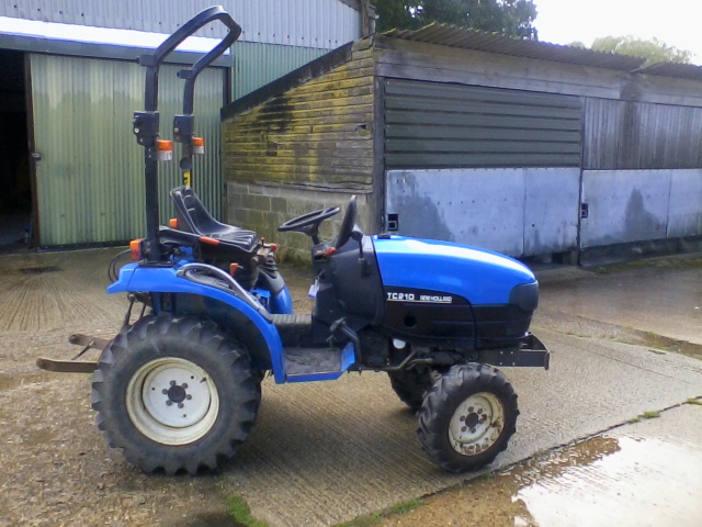 New Holland TC21D Compact tractor £5250.00 + vat