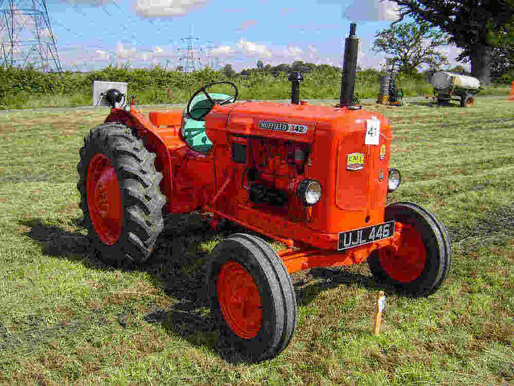 1917 nuffield nt tractor 86 41 jpg 700 525 nuffield tractors
