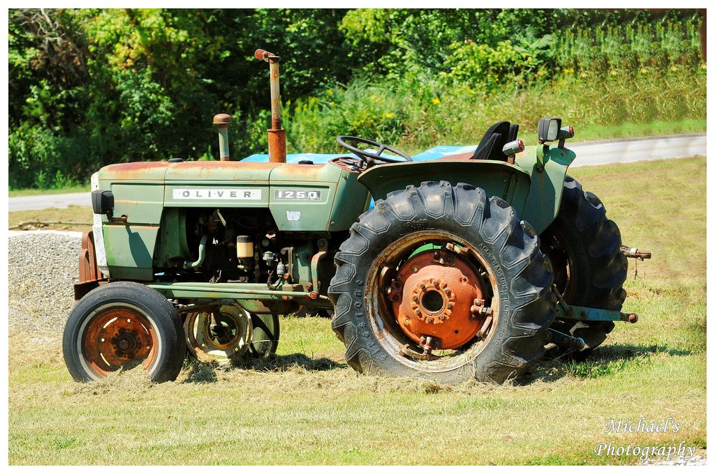 An Oliver 1250 Tractor by TheMan268 on DeviantArt
