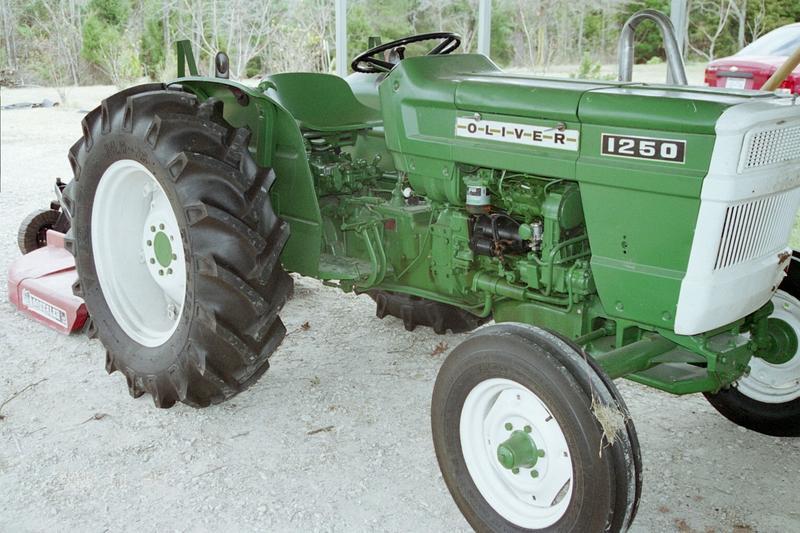 Oliver 1255 Tractor