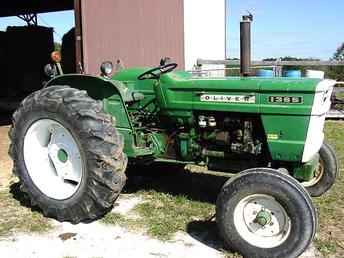 Oliver 1365 Tractor 59 HP