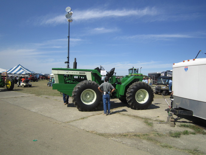 Oliver 2455's - Yesterday's Tractors