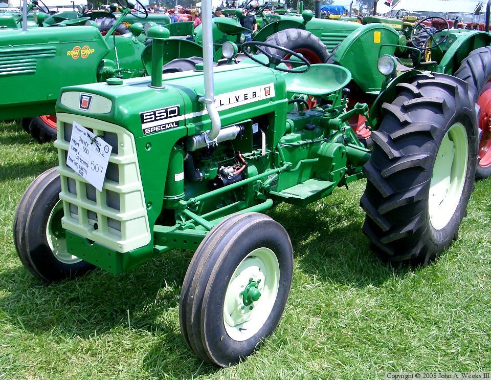 Oliver 3-Digit Tractors 1958-1975 — Oliver 550