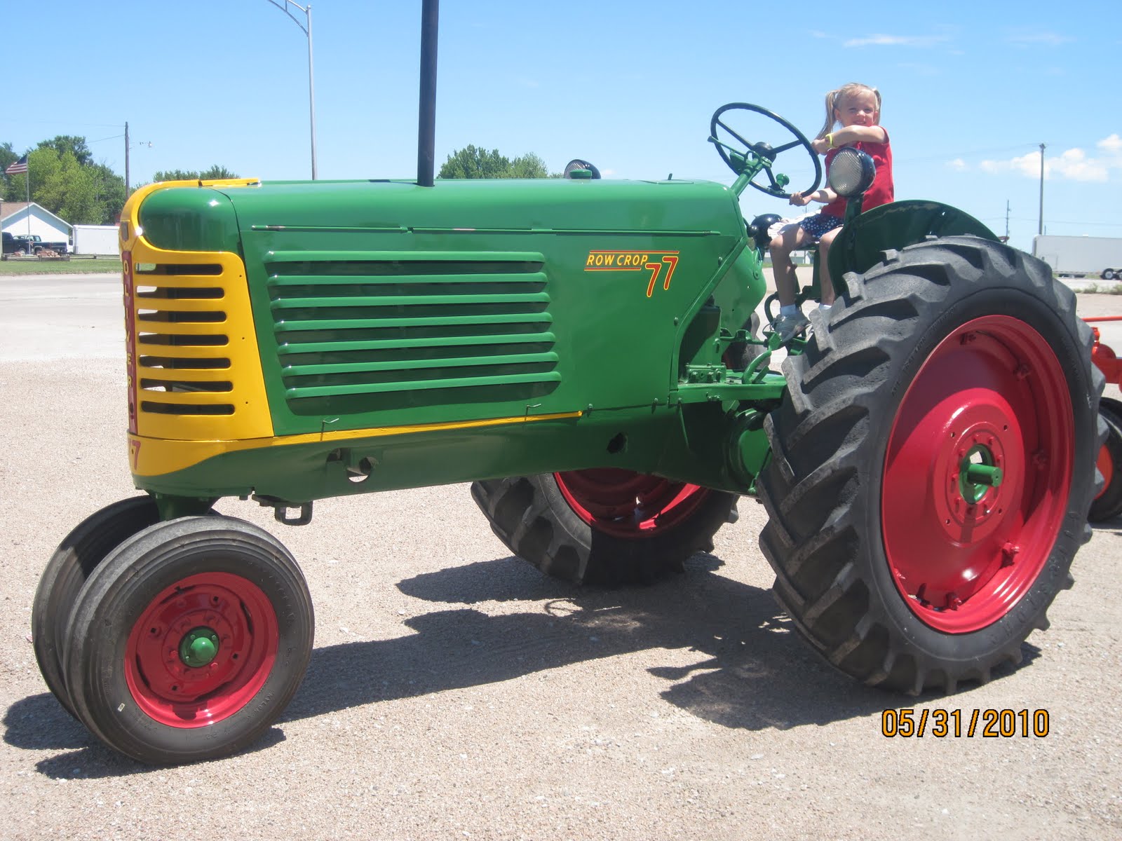 Johnson Family Tractors: 1951 Oliver 77 Rowcrop