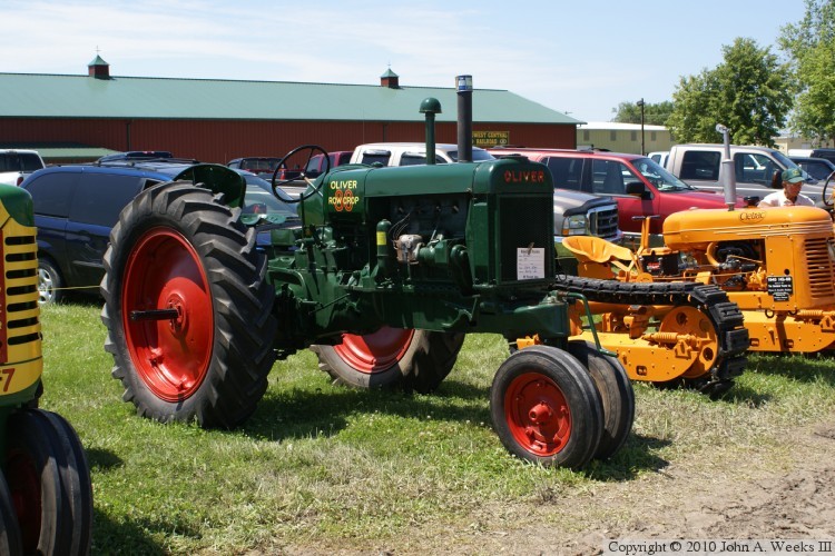 Oliver Streamline Tractors 1937-1948 — Oliver 80