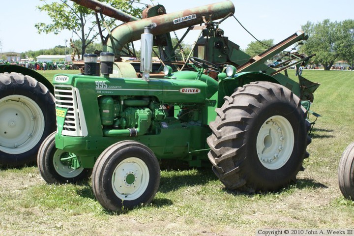 Oliver 995 auction - Yesterday's Tractors