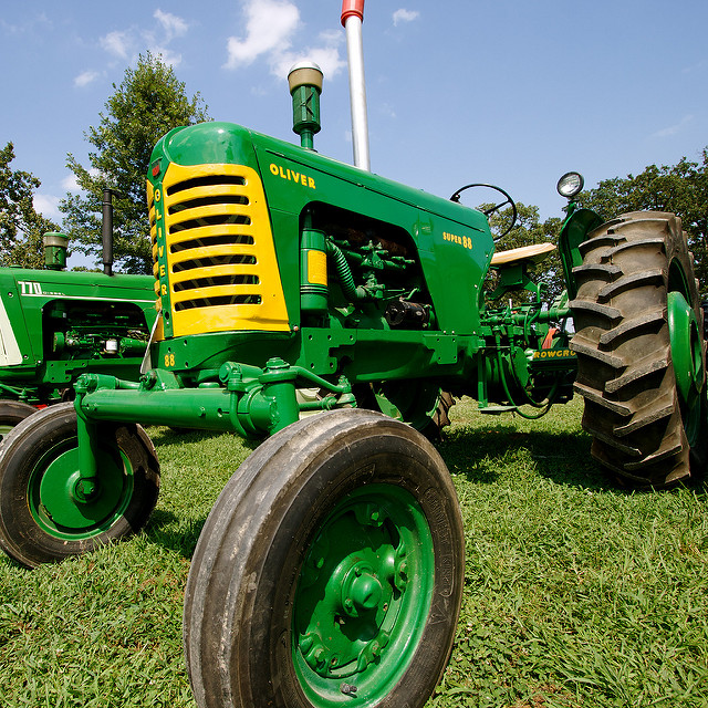 1956 oliver super 88 20090815 1669 a 1956 oliver super 88 tractor ...