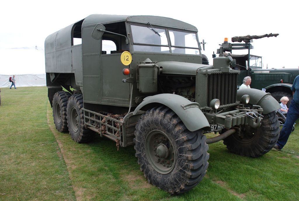 Scammell Pioneer Tractor, Royal Artillery in 1:76... | Model Collector