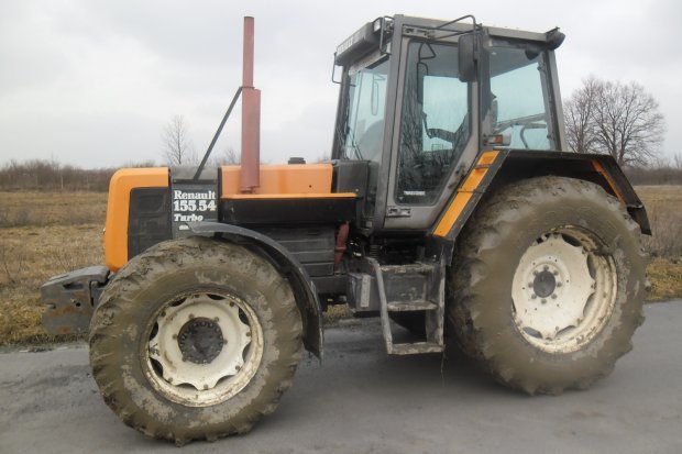 Traktor renault 155-54
