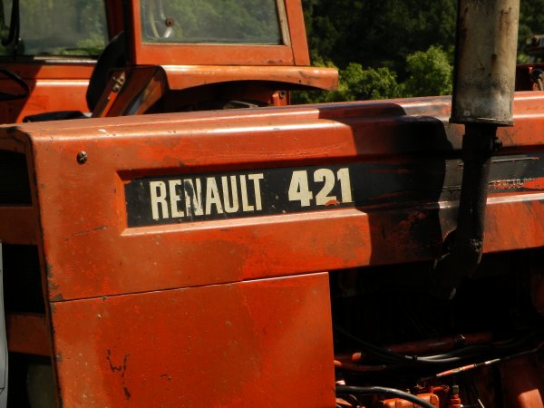 Renault 421 - Blog de x-miniatures-agricoles-x