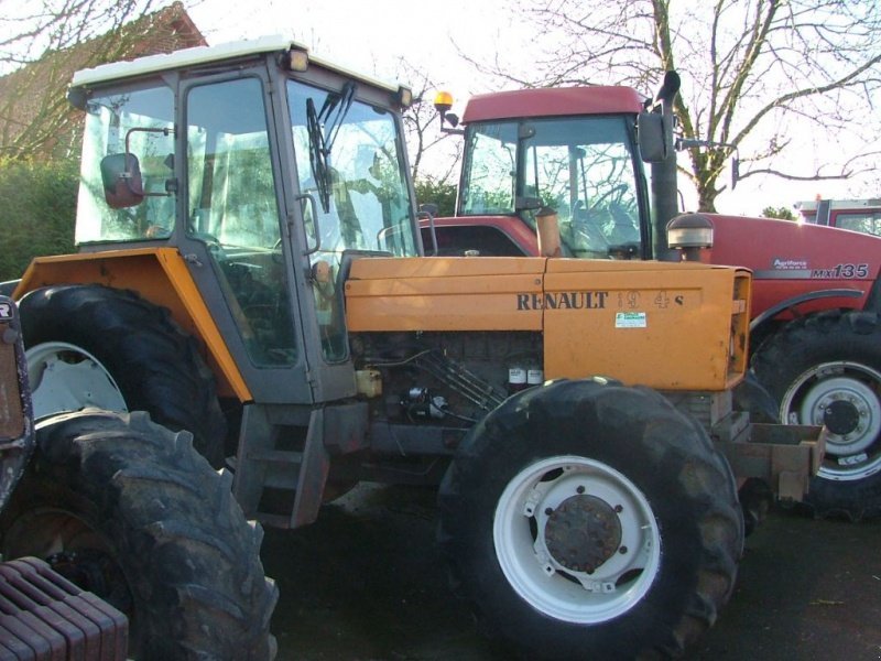 Renault 891-4s Traktor - technikboerse.com