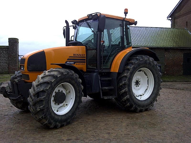 Tracteur RENAULT ARES 640 RZ - Topannonces.ch