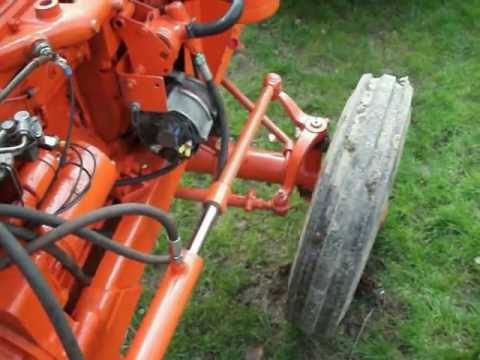 tracteur renault N71 direction assisté - YouTube