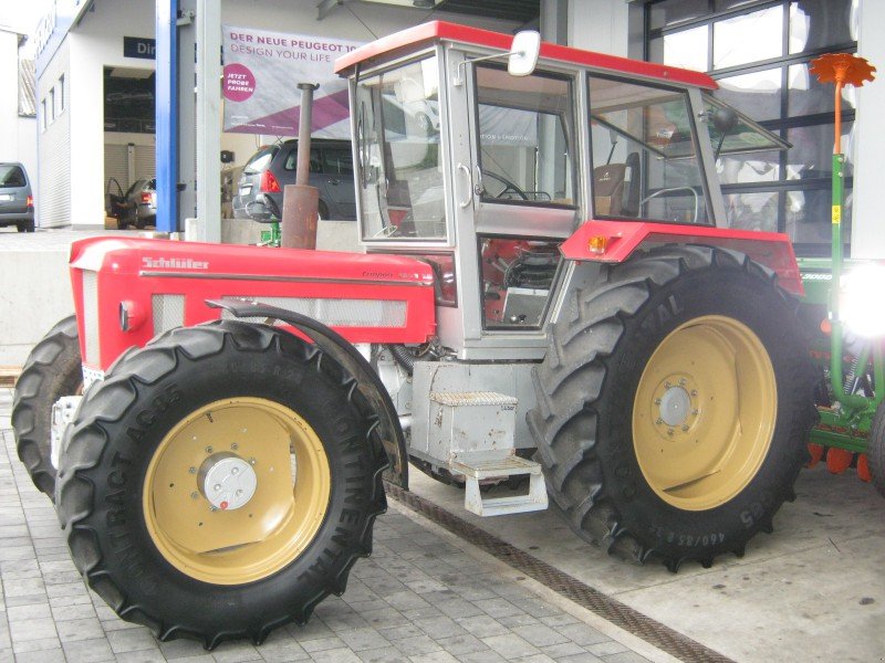 Schlüter Compact 1050 V6 Traktor - technikboerse.com