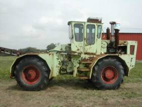 Topleft and right, Steiger 800 Tiger
