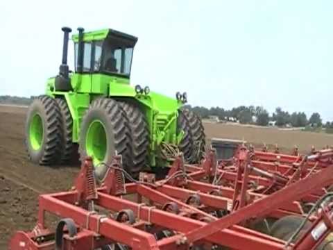 Steiger Panther III ST-325 - YouTube