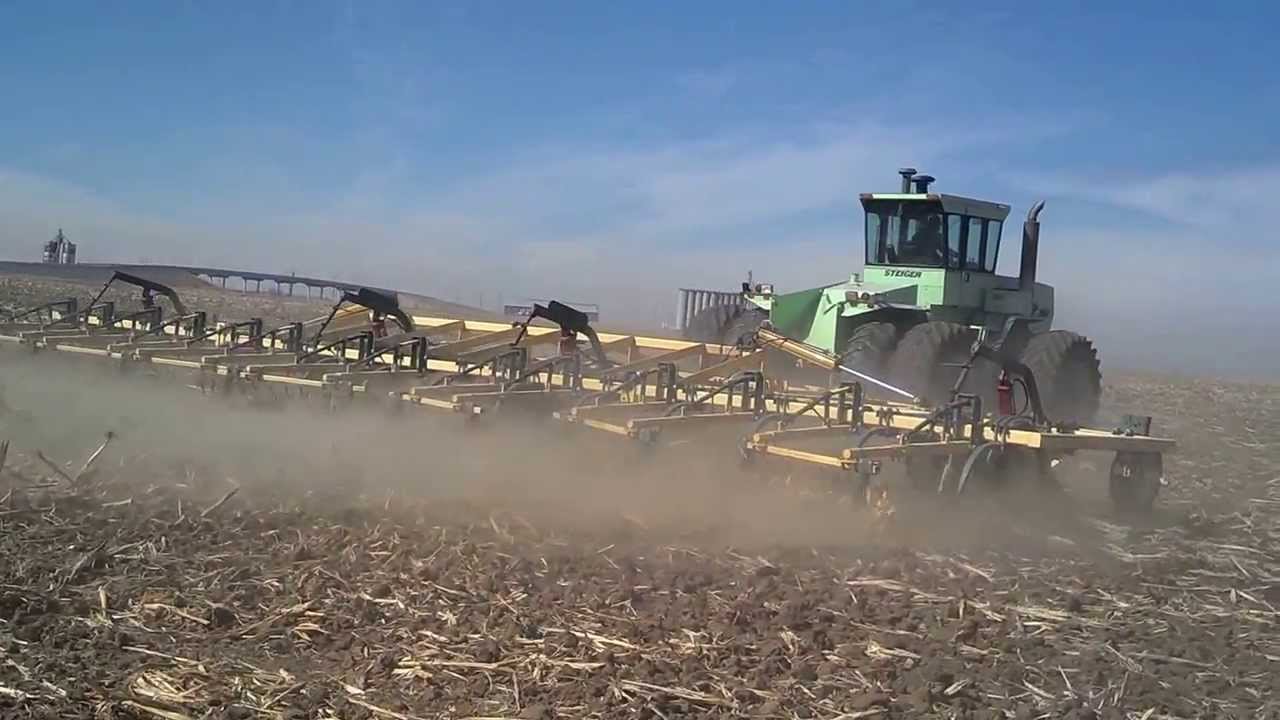 steiger panther IV km 360 plowing - YouTube
