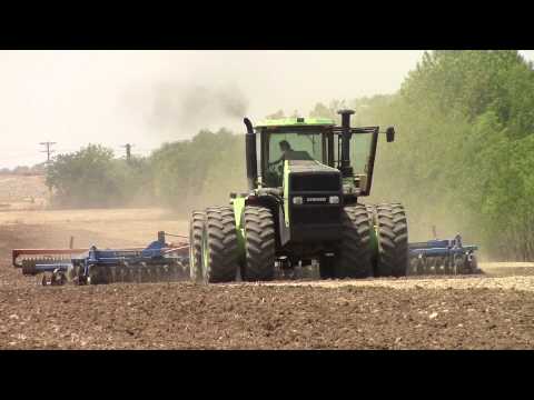 Steiger Panther KP-1360 Tractor - YouTube