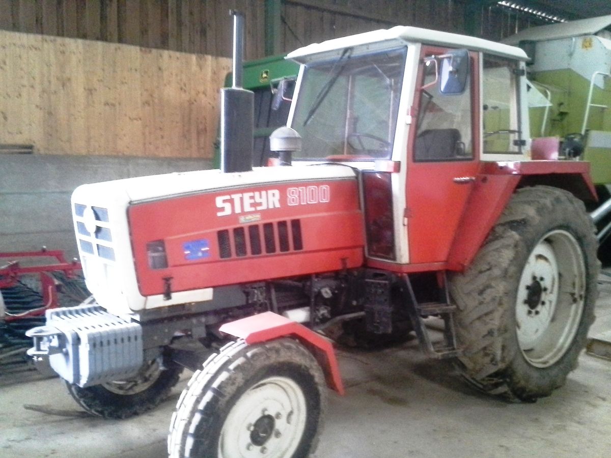 Steyr 8100 - Hinterrad - Landwirt.com