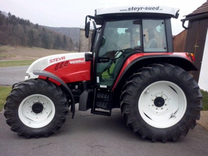 Steyr 9095MT Traktor - technikboerse.com