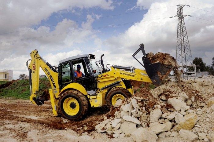 The New Holland backhoe loader B110B introduces new features that ...