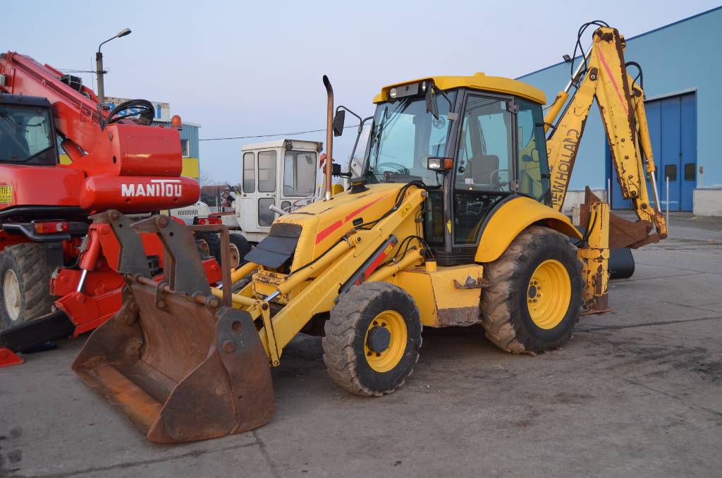 Used New Holland LB110 backhoe loaders Year: 2004 Price: $19,915 for ...