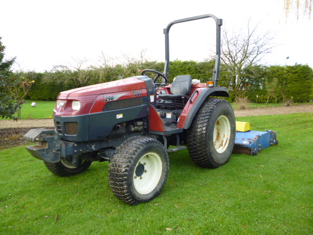TYM T290 COMPACT TRACTOR 4X4 500 HOURS ! for sale - FNR Machinery