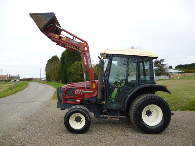 TYM T431 Tractor with TRACLIFT 50 Front Loader+ for sale - FNR ...