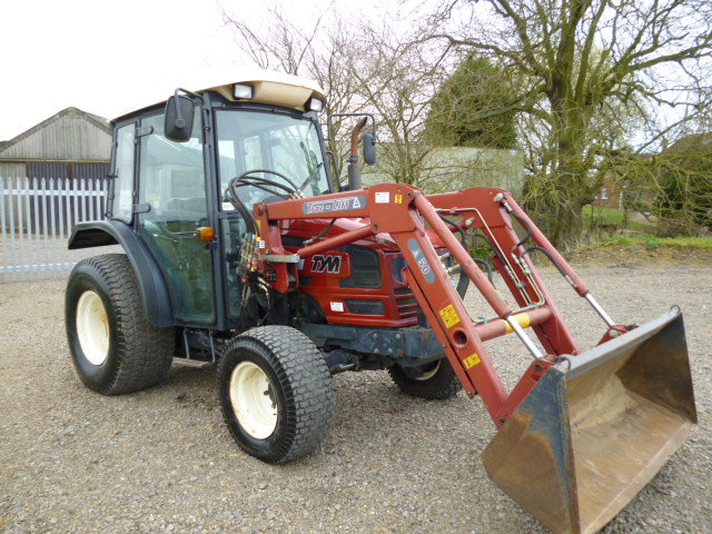 TYM T431 Tractor with TRACLIFT 50 Front Loader+ for sale - FNR ...