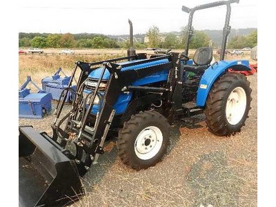 New 2012 Tytan Tractor, model 404, 4WD, 40 HP diesel engine,