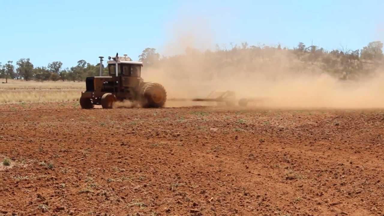 ... CHARGED 14L V8 SCANIA POWERED AUSSIE UPTON TRACTOR WORKING. - YouTube
