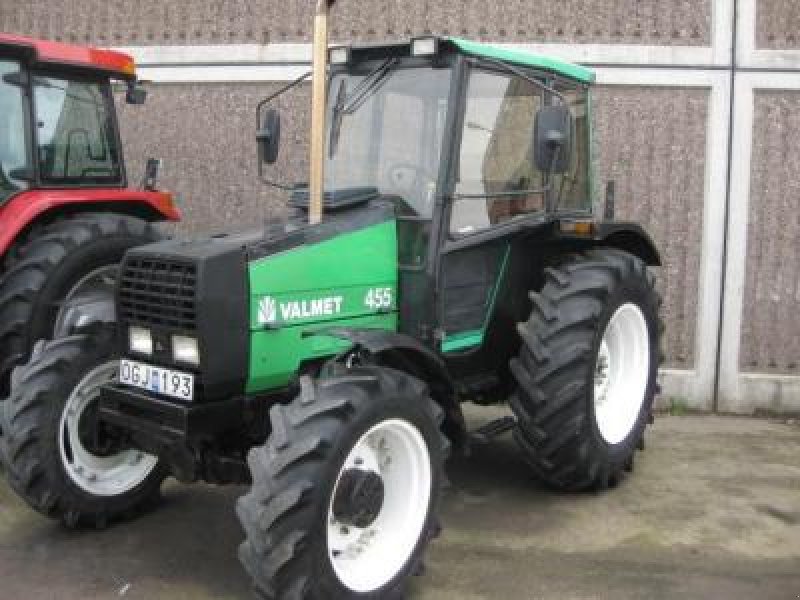 Valmet 455 Tractor - technikboerse.com