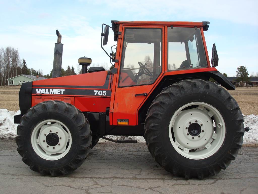 Valmet 705-4 GLOX - Year: 1986 - Tractors - ID: D1C59859 - Mascus USA