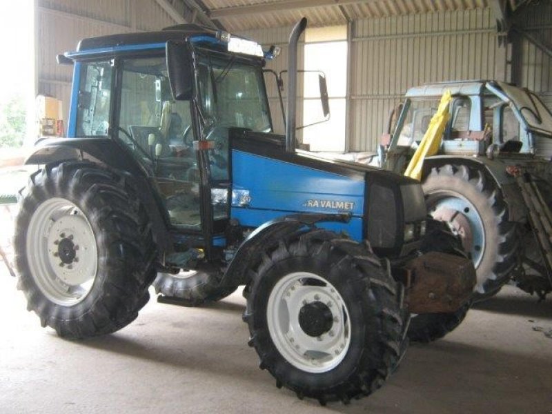 Valmet 800 Traktor - technikboerse.com