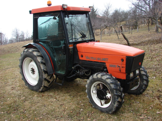 Traktor Valtra 3500 (31318) - Traktori - AgroKlub.com