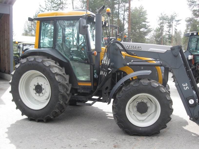 Valtra A82, Bouwjaar: 2009 - Prijs: € 31.500 - Tweedehands tractoren ...