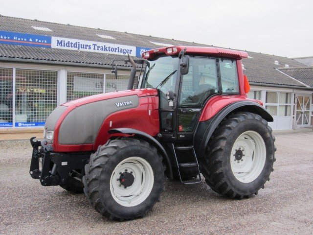 Traktor Valtra M120 - technikboerse.com